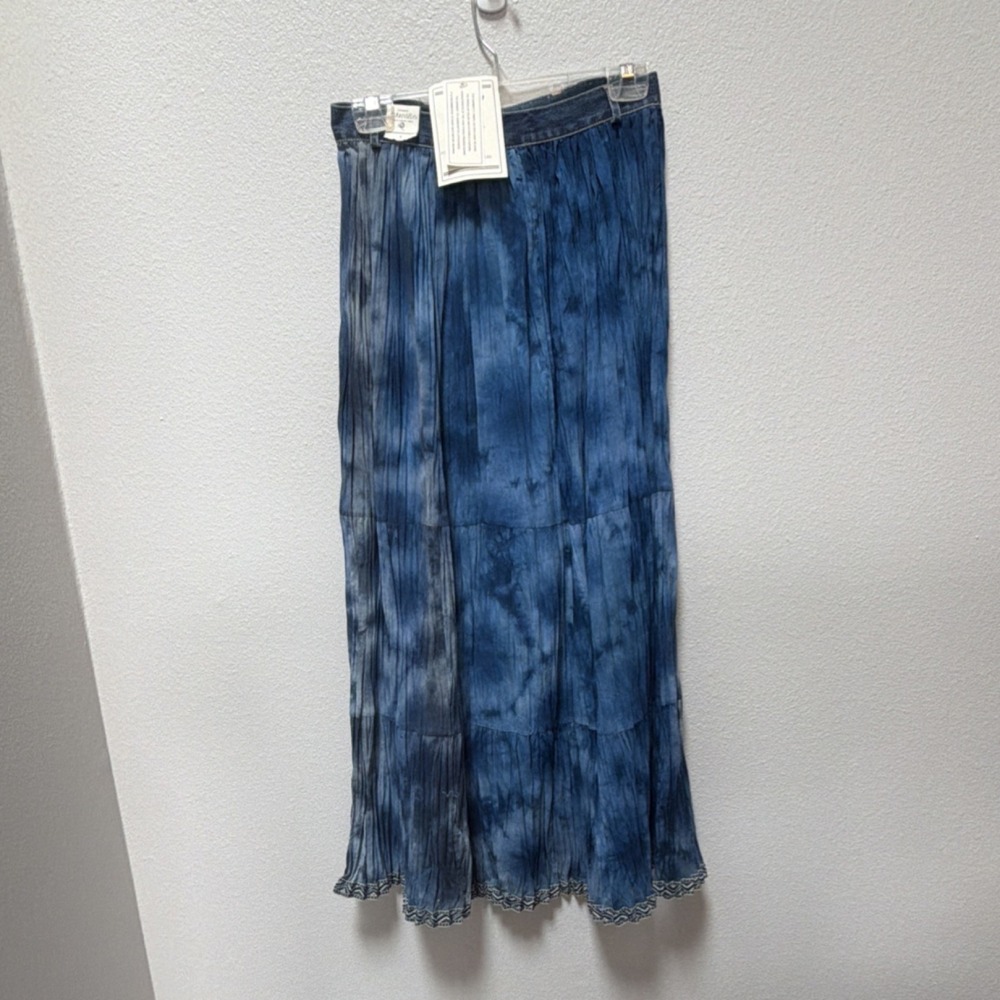 St. John's Bay Blue Tie Dye Button Trim Long Skirt. Denim waist. Sz 6. Y2K. - Picture 6 of 7